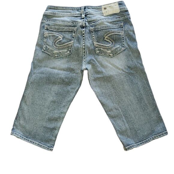 Silver Suki Bermuda Denim Jean Shorts Medium Wash Factory Fading Distressed 27 - Picture 1 of 14